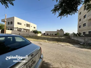  4 ارض في جويده حي الايمان للبيع بقرب مدارس الاوسكار العالمية التواصل واتساب للجادين فقط.