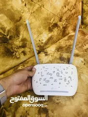  1 راوتر tp link الغنيه عن التعريف يمشي معا اي شركه، يركب مقوي ويمشي جهاز dsl مشاءلله نظيف وشغال سعره