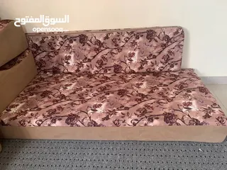  5 فرش للبيع موجود بأريحا بسعر جيد