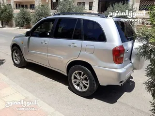  2 تويوتا راف 4، موديل 2002، بتمشي 160-180 كم