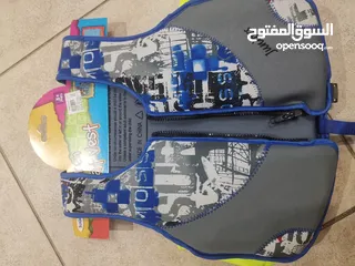  6 للبيع لايف جاكيت للأطفال Float vest for sale