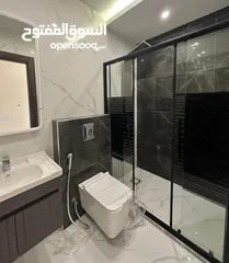  10 شبه ارضي مع ترس و مدخل  في الجبيهة قرب مسجد جبران بتشطيب فندقي مع تدفئة راكبة