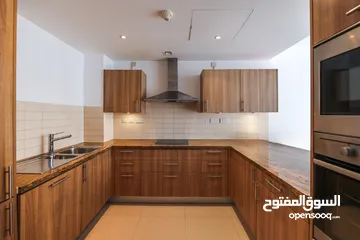  3 شقة فاخرة للبيع تملك حر الموج Freehold apartment for sale in Almouj muscat  با خريد ملك أقامت دائم