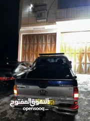  1 متسوبيشي ماقنومL200 2001