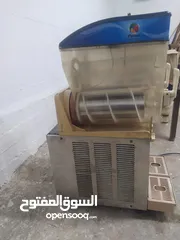  1 ماكنة سلش ايطالي مطورين مستعملة اشي بسيط