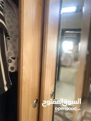  2 خزانة لاتيه ، بحالة الجديد.