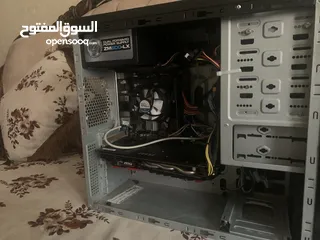  1 جهاز كمبيوتر للبيع Gaming