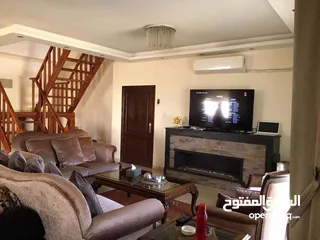  9 للبيع طابق اخير مع روف دوبلكس