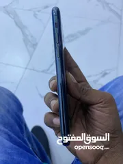  5 iPhone 11 pro or Xr 128 gb