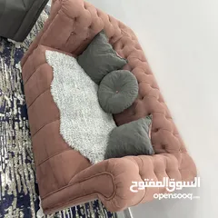  2 طقم كنب تفصيل ثقيل 8 مقاعد خشب سويد بحالة ممتازة