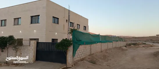  3 بيت للبيع في ماركا وادي القطار