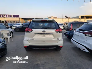  5 Nissan x trail model 2018 gcc full auto good condition very nice car everything perfect