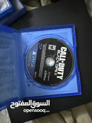  8 بلاستيشن 4 slm هاردسك 1 تيرا sad مع ايدتين مع أربع سيديهات واحد خربان والايدين أصليات