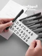  2 قلم حبر  مع ورقه سحب  مخفيه داخل لكتابة النوت على الوجهين  طول 15سم الورقه. تمسح بفاينه مئات المرات