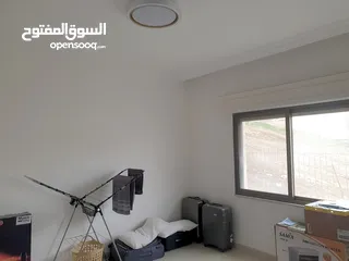  7 شقة فارغة للإيجار في عبدون 230 متر