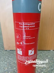  3 أمانك يبدأ بلحظة... وأنقذك في ثانية!  طفاية CO2 – 2kg: درع الحماية لعائلتك ومنزلك.