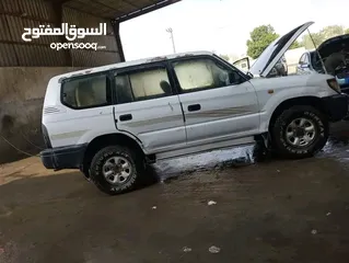  5 برادو بازرعة موديل 2000