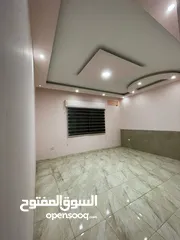  15 شقة مميزه للبيع في طبربور شارع الحج  قريب من بيت معان بسعر مغري 52000