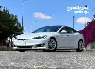  4 Tesla Model S Long Range Plus 2020 White interior