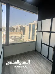  5 مكتب للإيجار مجهز كمركز عناية جلد وليزر