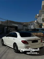  9 Mercedes Benz e200