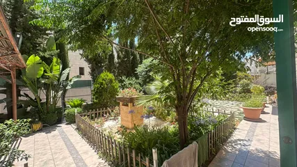  2 عقار مميز في موقع مميز شقة أرضية 245م في أجمل مناطق الرابيه بسعر مميز / ref 9551