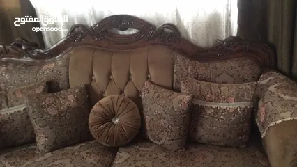  3 طقم كنب مستعمل 9مقاعد بحالة ممتازة -الزرقاء
