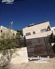  13 بيت طابقين في عمان عين الباشا جميع الخدمات قوشان مستقل