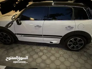  4 MINI Cooper Country Man S 2015