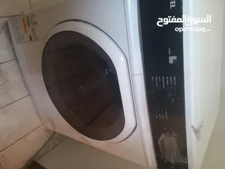  6 غسالة  اوتوماتيك لون أبيض نوع فيستيل حوض 8  بحالة ممتازه