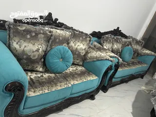  2 كنب و طاولة وسط و غرفتين نوم وحدة
