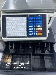  12 محل خضار وفواكه كامل للبيع