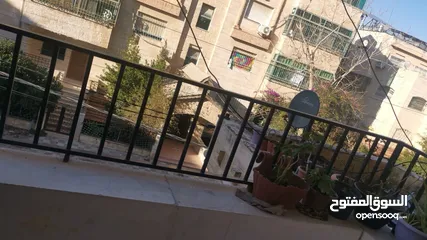  7 شقه للبيع اربد إشارة الاسكان بجانب محلات شو حلو