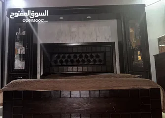  1 تخت مزدوج + مراة وجوارير +ملحق