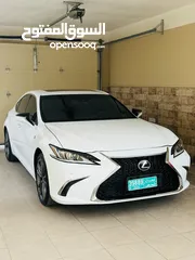  2 Lexus ES 350 f sports