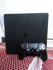  1 Playstation 4slim مستعمل نظيف