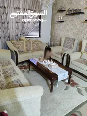  2 طقم كنب خشب زان زائد سجاد تركي زائد طوايل زائد بردايه للبيع بسعر 170