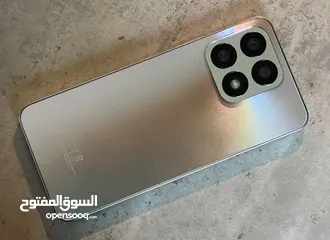  2 هونور x8a بحالة ممتازة