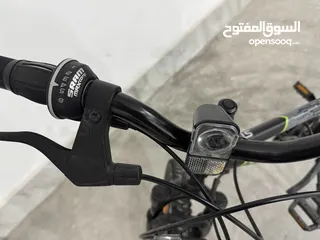  4 دراجه هوائيه ماركه راك رايدر من ديكاثلون . بحاله ممتازه . لعمر 10-13  Rock Rider Bicycle