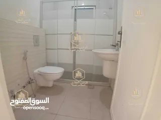  13 شقة / للايجار / ارضية / مع ترس / 3نوم / تلاع العلي