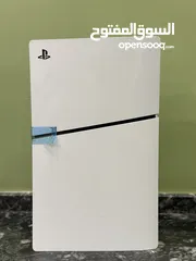  5 بلايستيشن فايف اربع ايادي  PlayStation 5 with four controllers used for only two months urgent