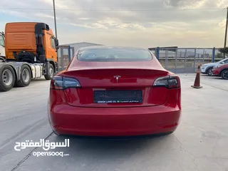  5 Tesla Model 3 2021