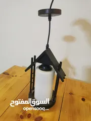  3 متفرقات (باب خشب وطاولة وسط مع 2 زوايا وثريات)