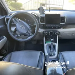  2 Hundai venue (V) one million 2020