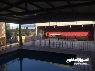  13 فيلا للبيع بالقرب بشارع الباباي
