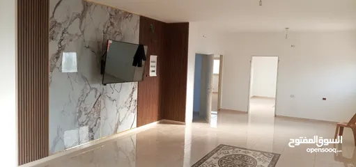  2 للبيع شقة مشطبة اولها شيك واخرها شيك