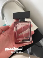  12 عطور فرنسيه