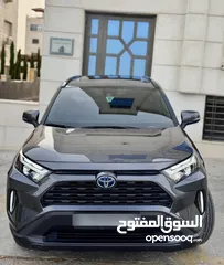  15 Toyota RAV4 XLE 2024