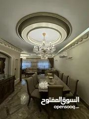  1 شقة مميزة للبيع في ضاحية الرشيد / شارع الجامعة