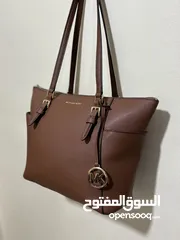  3 شنطة مايكل كورس شبه جديدة بسعر مغري جدا اصلية